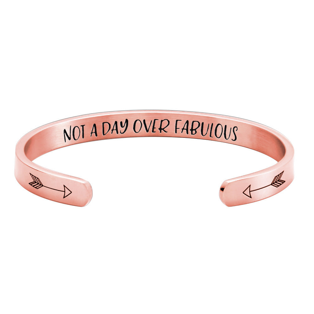 Abertura de acero C de acero inoxidable al por mayor no es un día sobre una pulsera fabulosa